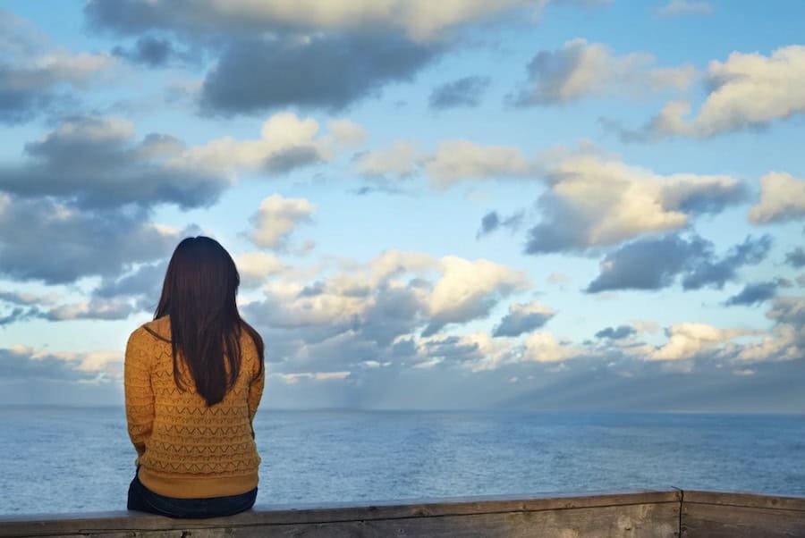Cover image for the ESL video lesson plan Benefits of Being a Loner: students watch a short video and practise vocabulary, speaking, and reflection activities.