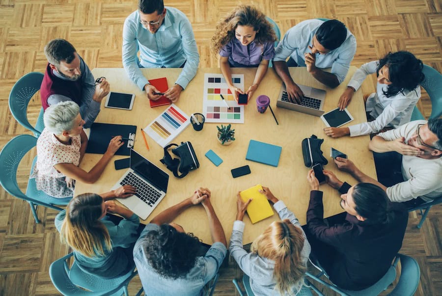 Cover image for ESL video lesson plan on how to run effective meetings – ideal for B2–C1 learners